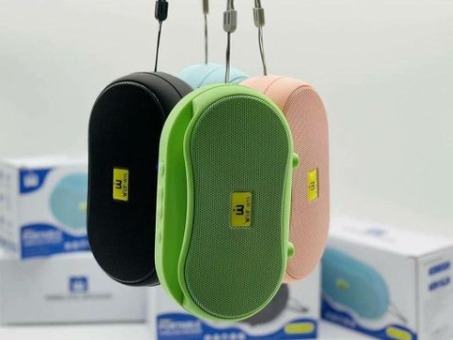 WUF – W15  portable  speaker S(CC)